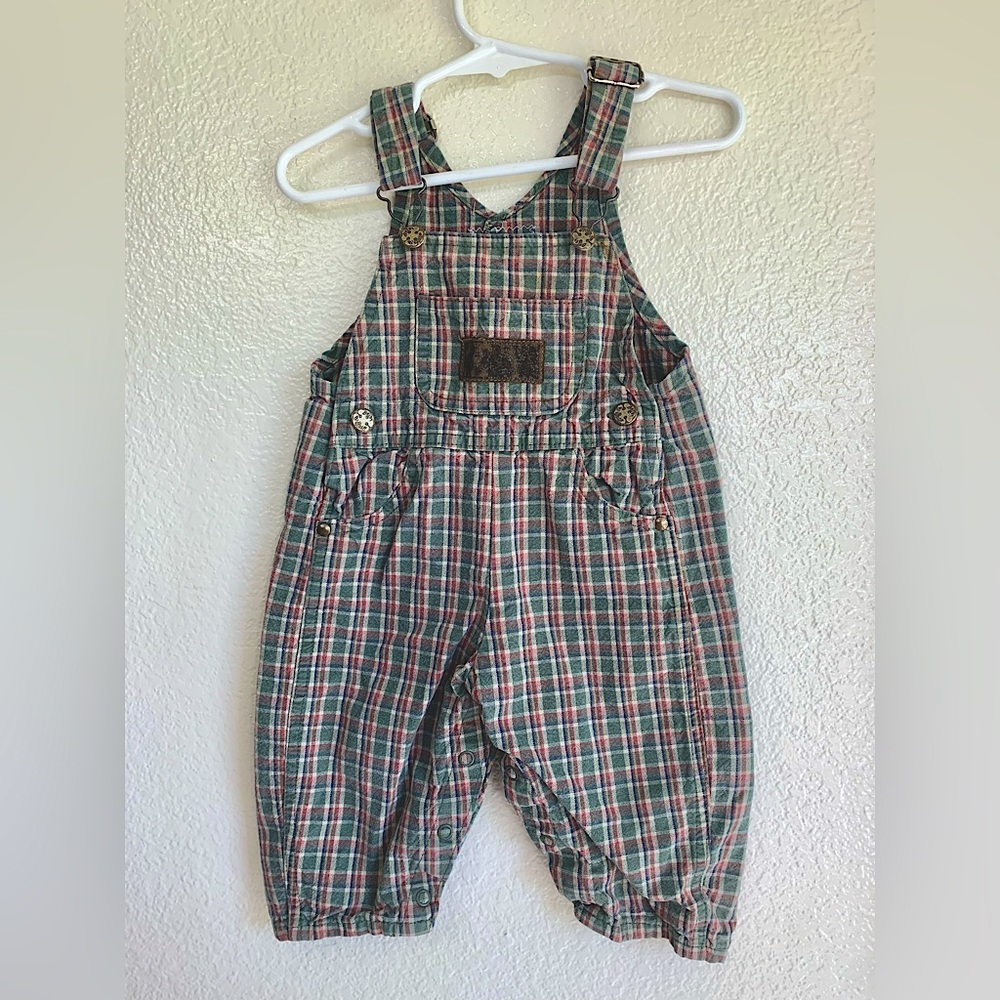 Oshkosh size 12-18month